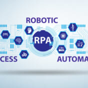 RPAとは？AI・マクロとの違いや導入のメリット、注目の背景などをわかりやすく解説
