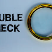 ダブルチェックとは？意味や見落とし対策、業務の信頼性を高める方法を解説！