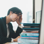 今こそルーティン業務の見直しを！バックオフィスがコア業務に集中するための実践ステップ